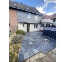 Zentrales modernes Einfamilienhaus mit Grundstück - Gronau (Leine)