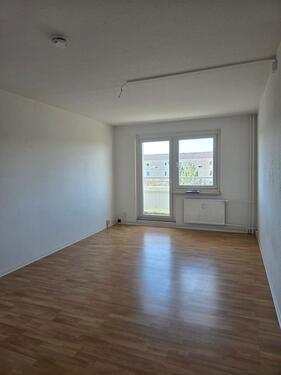 Foto - Schnäppchenpreis! 70m² Wohnfläche - 3 Raumwohnung + Wanne + Balkon