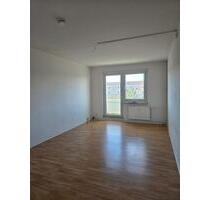Schnäppchenpreis! 70m² Wohnfläche - 3 Raumwohnung + Wanne + Balkon - Stendal