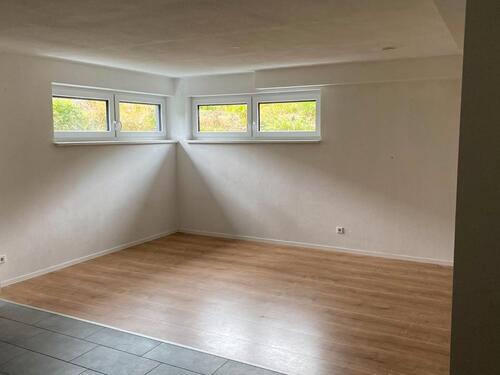 Foto - Helle & neuwertige 2-ZKB-Souterrain Wohnung mit EBK & Stellplatz