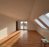 Gemütliche 4-Raum-DG-Wohnung, neue EBK, Balkon - Magdeburg Beyendorf-Sohlen