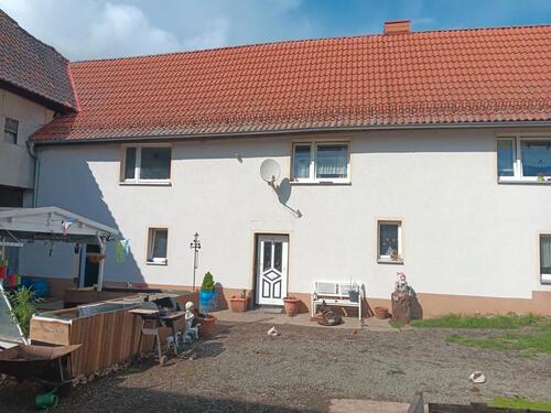 Foto - Vierseiten Hof Renovierung und Sanierung bedürftig