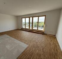 Neubau in Saarbrücken - Maisonettewohnung mit Balkon und Weitblick zu vermieten.