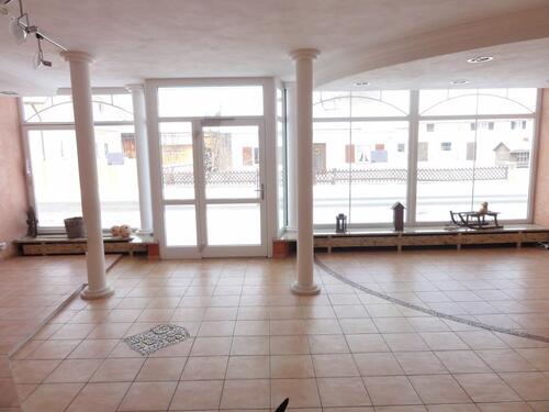 Foto - Ab 01.02. Geschäftsräume f. Büro, Praxis, Studio, Laden, Friseur