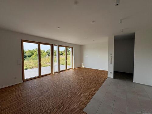 Foto - Neubau in Saarbrücken - Maisonettewohnung mit Terrasse und Stellplatz zu vermieten.