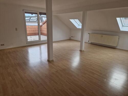 Foto - 3.5 Zimmer Dachgeschoßwohnung zur Miete in Saarbrücken
