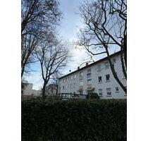 Helle, neu sanierte 1,5-Zimmer-Wohnung in Frankfurt-Unterliederbach - Frankfurt am Main