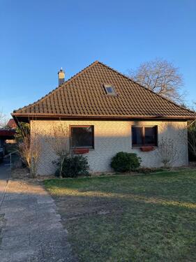 Foto - Haus zu Vermieten Bungalow, Einfamilienhaus