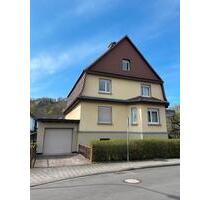 Schönes Zweifamilienhaus — Zentral, ruhig, Garten und Garage - Rotenburg an der Fulda