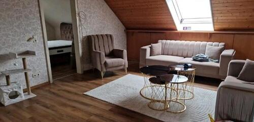 Foto - großzügige Dachgeschosswohnung - 850,00 EUR Kaltmiete,