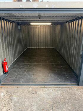 Foto - Garage Troisdorf Zentrum mit Stromanschluss und Beleuchtung