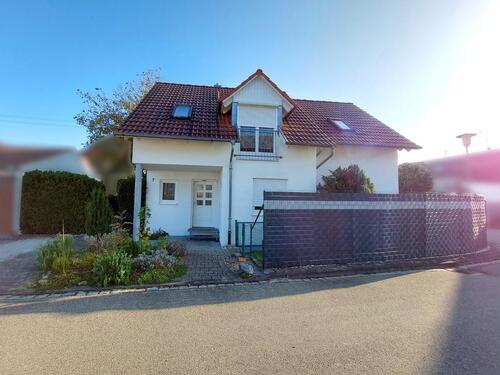 Foto - Gemütliches Einfamilienhaus mit 4,5 Zimmern in ruhiger Lage