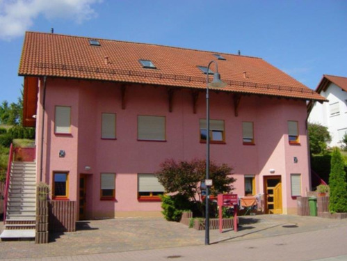Foto - Geräumige 5-Zimmer-Wohnung mit Stellplatz in Steinbach am Donners