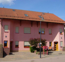 Geräumige 5-Zimmer-Wohnung mit Stellplatz in Steinbach am Donners - Steinbach am Donnersberg