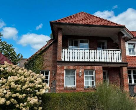 Foto - Wohnen wie im Haus: Schöne Maisonette mit Loggia, Doppelgarage...
