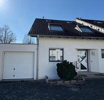 Gepflegte 6-Zimmer Doppelhaushälfte mit Büroräumen zur Miete in Bornheim-Walberberg