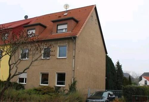 Foto - Einfamilienhaus mit großem Anbau, Pool