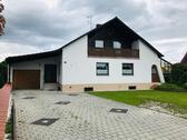 Foto - Zweifamilienhaus zur Miete - 1.900,00&nbsp;EUR Kaltmiete, ca.&nbsp; 217,00&nbsp;m&sup2;