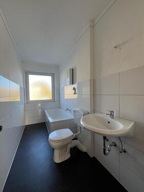 Foto - 3,5-Zimmer-Wohnung +großem Balkon in Mittelmeiderich zu vermieten