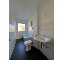 3,5-Zimmer-Wohnung +großem Balkon in Mittelmeiderich zu vermieten - Duisburg