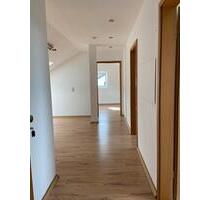 2ZKB Dachgeschoss 50m2 Wohnung frisch renoviert ab sofort ! - Herford Diebrock