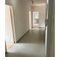 Großzügige 4ZKB mit Balkon und Stellplatz auf dem Weierhof. - Bolanden