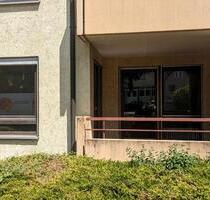 Zentrale, gemütliche 2,5 Zimmer Wohnung mit Balkon und TG - Nürtingen