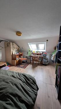 Foto - 1 Zimmer Dachgeschoßwohnung zur Miete in Köln