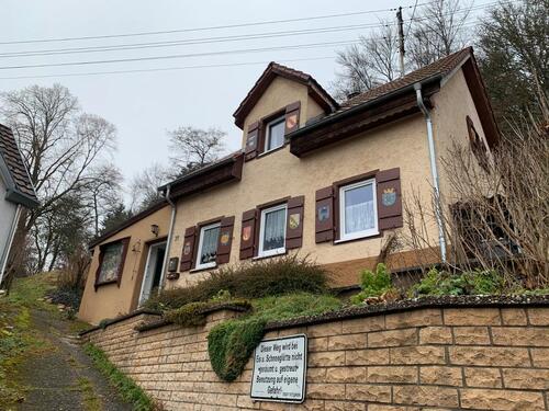 Foto - Haus (abrissreif) - 100.000,00&nbsp;EUR Kaufpreis, ca.&nbsp; 90,00&nbsp;m&sup2;