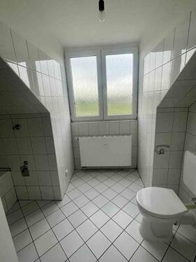 Foto - Schöne 2-Zi.-Wohnung mit Ausblick! WBS und 2 Personen unbedingt erforderlich!