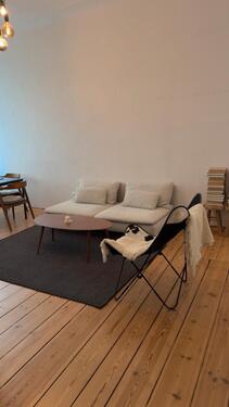 Foto - Sunny Minimalist Altbau in Neukölln’s Vibrant Scene Area