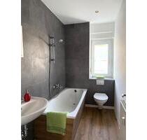 Frisch renoviert mit Balkon, bei Bedarf mit Einbauküche - Magdeburg Neue Neustadt