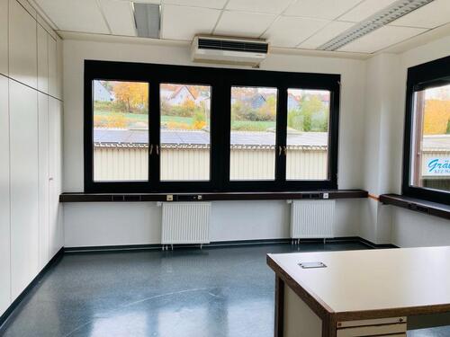 Foto - Moderne BüroPraxisräume 4 Räume 150 qm 1.OG, gegenüber Eichhof