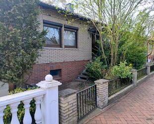 Reihenhaus in der Kulmer Straße in liebevolle Hände abzugeben - Bremen Burglesum