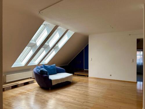 Foto - Lichtdurchflutete 4,5-Zimmer-Maisonettewohnung mit Dachbalkon