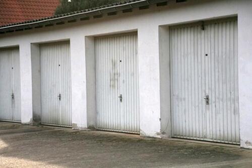 Foto - Biete Motorrad oder Moped Stellplatz in Garage, winterstellplatz