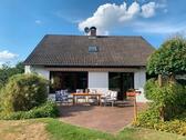 Foto - Einfamilienhaus mit Einliegerwohnung und Vollkeller in Südlage