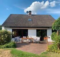 Einfamilienhaus mit Einliegerwohnung und Vollkeller in Südlage - Trittau