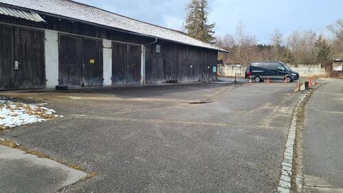 Foto - Grosses Lager Garage Werkstatt Stellplatz Wohnmobil Doppelgarage