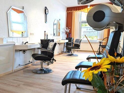 Foto - vermiete Frieseursalon - 600,00&nbsp;EUR Kaltmiete, ca.&nbsp; 45,00&nbsp;m&sup2;