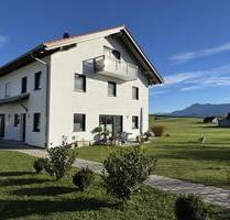 Diesen Ausblick schon beim Aufwachen genießen Großzügige Doppelhaushälfte in Aidling - Murnau am Staffelsee