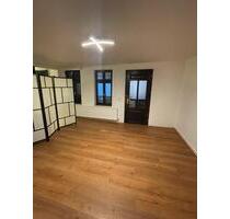 Ladenfläche im Kosmetikstudio - 530,00&nbsp;EUR Kaltmiete, ca.&nbsp; 8,00&nbsp;m&sup2; in Frankfurt am Main (PLZ: 65929) Unterliederbach