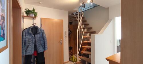 Foto - 5 Zimmer Dachgeschoßwohnung zur Miete in Niederwerrn