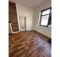 2 ZBK, Bechtheim, großer Außenbereich, Abstellraum neu renoviert