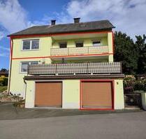 Attraktive 4-Zimmer-Wohnung: Balkon, Kamin, Küche, Garten, Garage - Neunburg vorm Wald