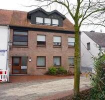 Gepflegte 3-Zimmer-Wohnung mit EBK und Balkon - Uedem