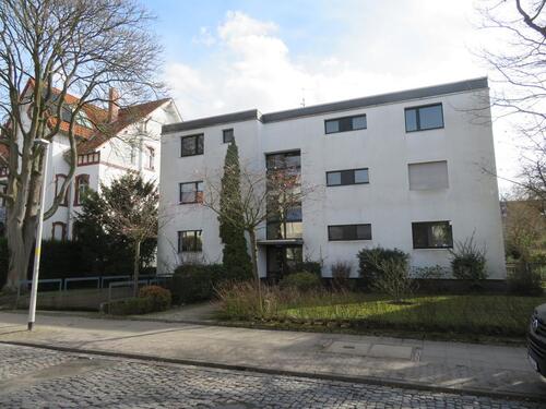 Foto - *Döhren* top sanierte 3-Zi.-Whg. mit großem Südbalkon.