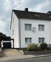 Foto - Modernisiertes Zweifamilienhaus mit großem Garten und Pool