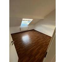 Moderne 3-Zimmer-Dachgeschosswohnung in Heilbronn zu vermieten!
