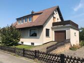 Foto - Zweifamilienhaus mit großem Garten und Balkon